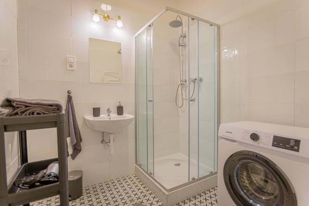 Cute Gallery Flat In Dob Str, Mars Budapest Exterior foto
